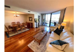 690 ISLAND WAY, CLEARWATER BEACH, FL 33767 - MLS#MFRTB8452870