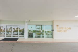 31 ISLAND WAY, CLEARWATER BEACH, FL 33767 - MLS#MFRTB8452999