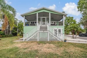 815 2ND AVENUE, RUSKIN, FL 33570 - MLS#MFRTB8453081