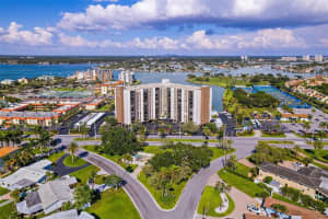 10355 Paradise Blvd #608, TREASURE ISLAND