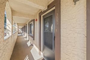 725 83RD AVENUE, ST PETERSBURG, FL 33702 - MLS#MFRTB8453323