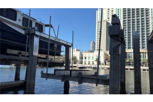 700 S HARBOUR ISLAND #7, TAMPA, FL 33602 Sold 01/22/26