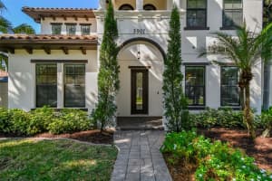 3901 LYNWOOD AVENUE, TAMPA, FL 33611 - MLS#MFRTB8453700