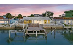 1421 SEA GULL DRIVE, ST PETERSBURG, FL 33707 - MLS#MFRTB8453724