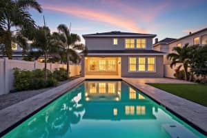 810 32ND AVENUE, ST PETERSBURG, FL 33704 - MLS#MFRTB8453779