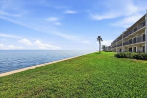 7520 SUNSHINE SKYWAY LANE, ST PETERSBURG, FL 33711 - MLS#MFRTB8453940