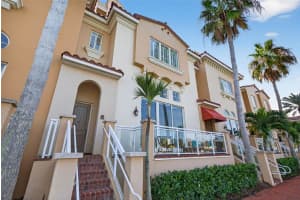 525 MANDALAY AVENUE, CLEARWATER BEACH, FL 33767 - MLS#MFRTB8454053