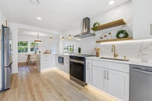 3538 FAIRVIEW DRIVE, SARASOTA, FL 34239 - MLS#MFRTB8454158