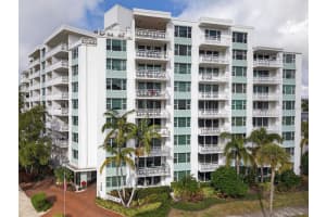 700 BEACH DRIVE, ST PETERSBURG, FL 33701 - MLS#MFRTB8454182