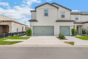 685 Poppy Ln, DUNDEE