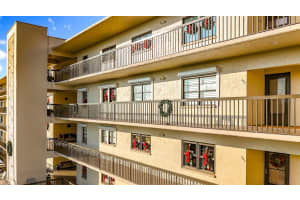 8198 TERRACE GARDEN DRIVE, ST PETERSBURG, FL 33709 - MLS#MFRTB8454254