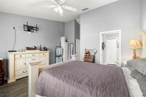 11231 KAPOK GRAND CIRCLE, ST PETERSBURG, FL 33708 - MLS#MFRTB8454332