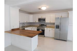 2233 SPRINGWOOD CIRCLE, CLEARWATER, FL 33763 - MLS#MFRTB8454351