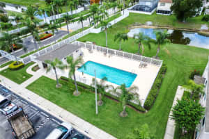 632 KENSINGTON LAKE CIR, BRANDON, FL 33511 - MLS#MFRTB8454458