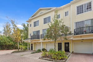 9831 MEADOW FIELD CIRCLE, TAMPA, FL 33626 - MLS#MFRTB8454687