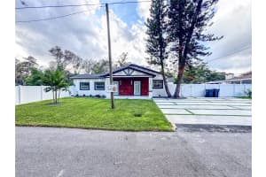6402 WOODLYNNE AVENUE, TAMPA, FL 33614 - MLS#MFRTB8454813