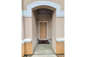 10424 VILLA VIEW CIRCLE, TAMPA, FL 33647 - MLS#MFRTB8454832