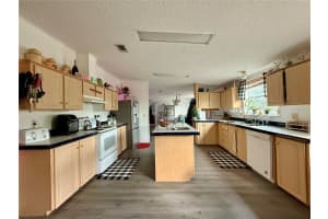 2201 METRO DRIVE, RUSKIN, FL 33570 - MLS#MFRTB8454887