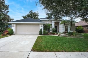 527 BRIDLE PATH WAY, TARPON SPRINGS, FL 34688 - MLS#MFRTB8455029