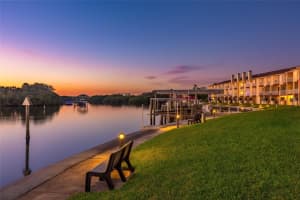 152 Brent Cir, OLDSMAR