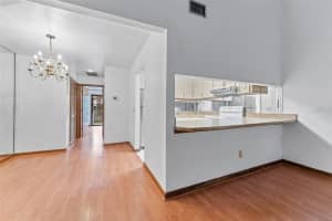 5206 PINE MILL COURT, TEMPLE TERRACE, FL 33617 - MLS#MFRTB8455296