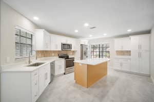 10114 ALLENWOOD DRIVE, RIVERVIEW, FL 33569 - MLS#MFRTB8455368