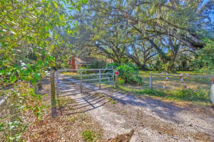 9580 MCINTOSH ROAD, DOVER, FL 33527 Sold 01/16/26