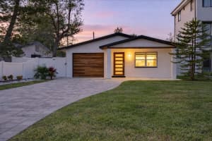 1927 Shore Acres Blvd Ne, ST PETERSBURG