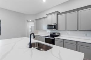 13439 WALDEN SHEFFIELD ROAD, DOVER, FL 33527 - MLS#MFRTB8455503