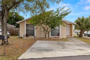 8229 RAVENCROFT DRIVE, TAMPA, FL 33615 - MLS#MFRTB8455552