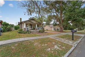 401 SAUNDERS STREET, PLANT CITY, FL 33563 - MLS#MFRTB8455720