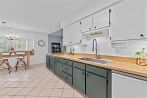 15102 SPRINGVIEW STREET, TAMPA, FL 33624 - MLS#MFRTB8455812