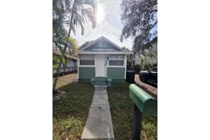 2438 9th Ave S, ST PETERSBURG