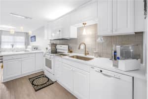 3723 59TH STREET, ST PETERSBURG, FL 33710 - MLS#MFRTB8455944