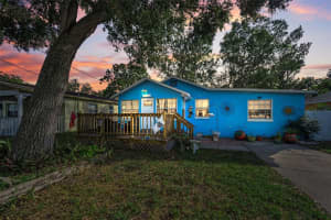 1025 11th Ave Nw, LARGO 1025 11th Ave Nw, LARGO