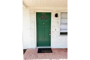 707 S Lois Ave Tampa, FL 33609 - Off Market