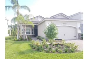 30788 LINDENTREE DRIVE, WESLEY CHAPEL, FL 33543 - MLS#MFRTB8455984