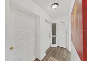 9700 STARKEY ROAD, SEMINOLE, FL 33777 - MLS#MFRTB8456061