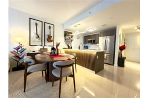 488 Ne 18th St #2207, MIAMI