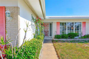 10421 IMPERIAL POINT DRIVE, LARGO, FL 33774 - MLS#MFRTB8456102