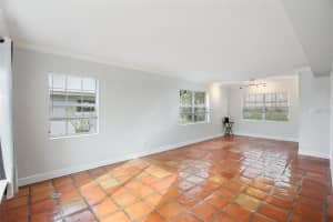 1218 LAKE ARIANA BOULEVARD, AUBURNDALE, FL 33823 - MLS#MFRTB8456113