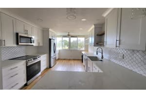 4915 BAY STREET, SEMINOLE, FL 33772 - MLS#MFRTB8456162