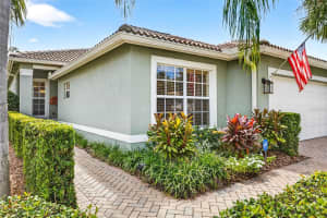 15737 CRYSTAL WATERS DRIVE, WIMAUMA, FL 33598 - MLS#MFRTB8456165