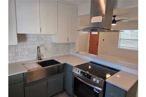 430 80TH WAY, ST PETE BEACH, FL 33706 - MLS#MFRTB8456275