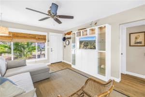 121 43RD AVENUE, ST PETERSBURG, FL 33703 - MLS#MFRTB8456477