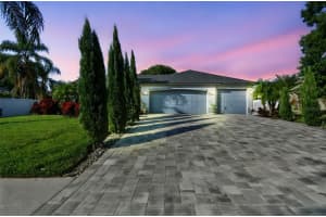 2713 CRESTFIELD DRIVE, VALRICO, FL 33596 - MLS#MFRTB8456574