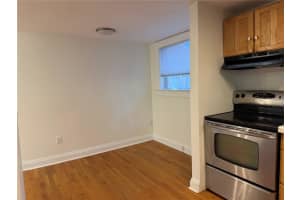 3813 W De Leon St Tampa, FL 33609 - Off Market