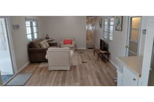 980 7th St Nw #72 Largo, FL 33770 - Off Market