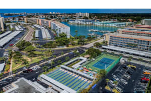 3010 59th St S #302, GULFPORT