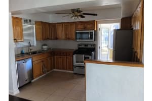 10611 DIXON DRIVE, SEMINOLE, FL 33772 - MLS#MFRTB8456863